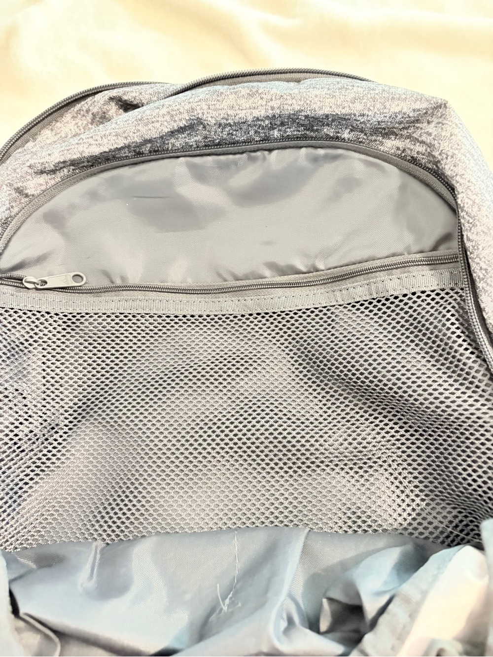 Adidas Backpack ๐ ๐ชธ - Picture 5 of 9